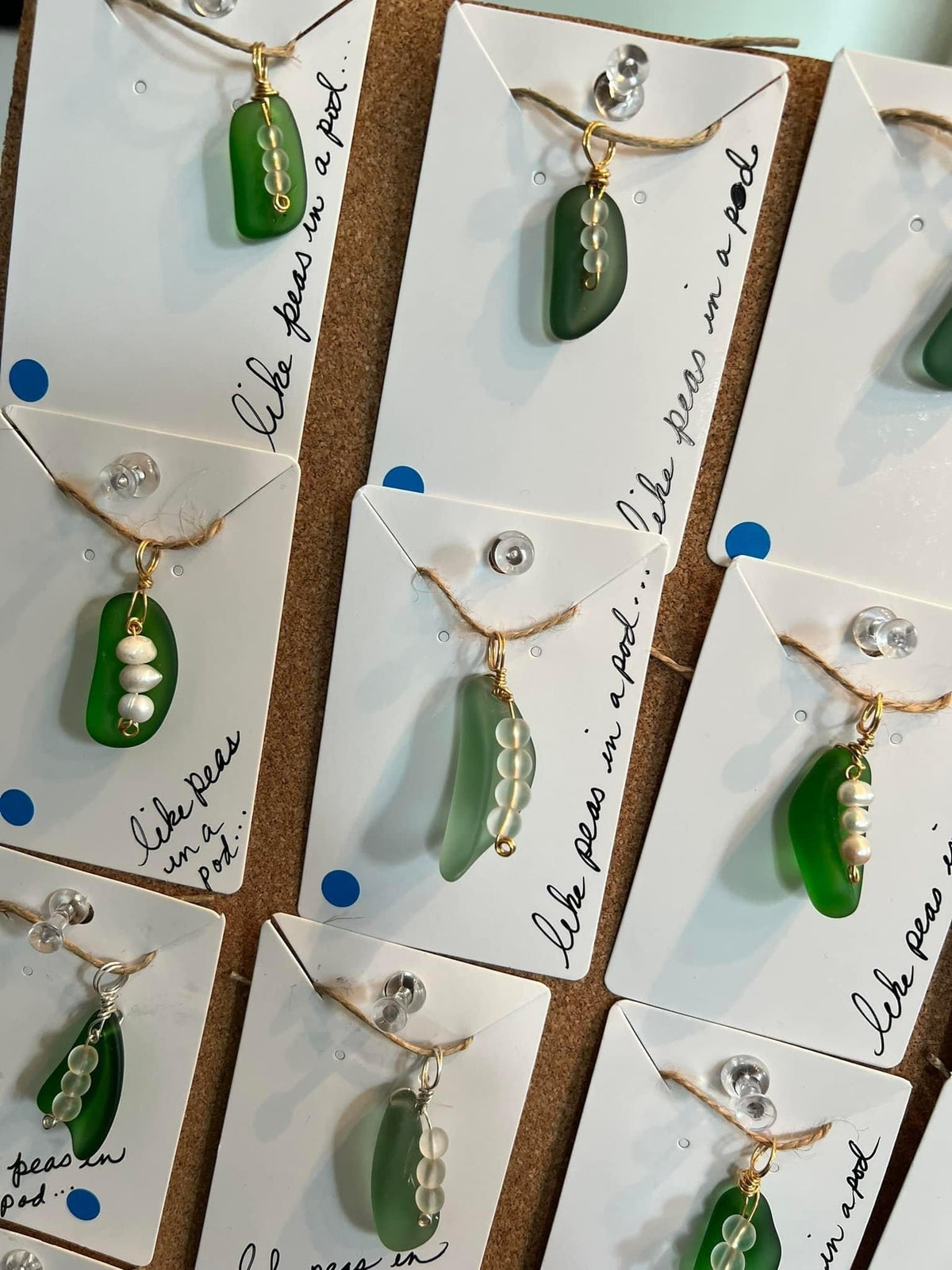 Sea Glass Peas in a Pod Necklace, Personalized 2 3 4 Pea Family Necklace, Pearl or Glass Beads, Mother Grandma Gift