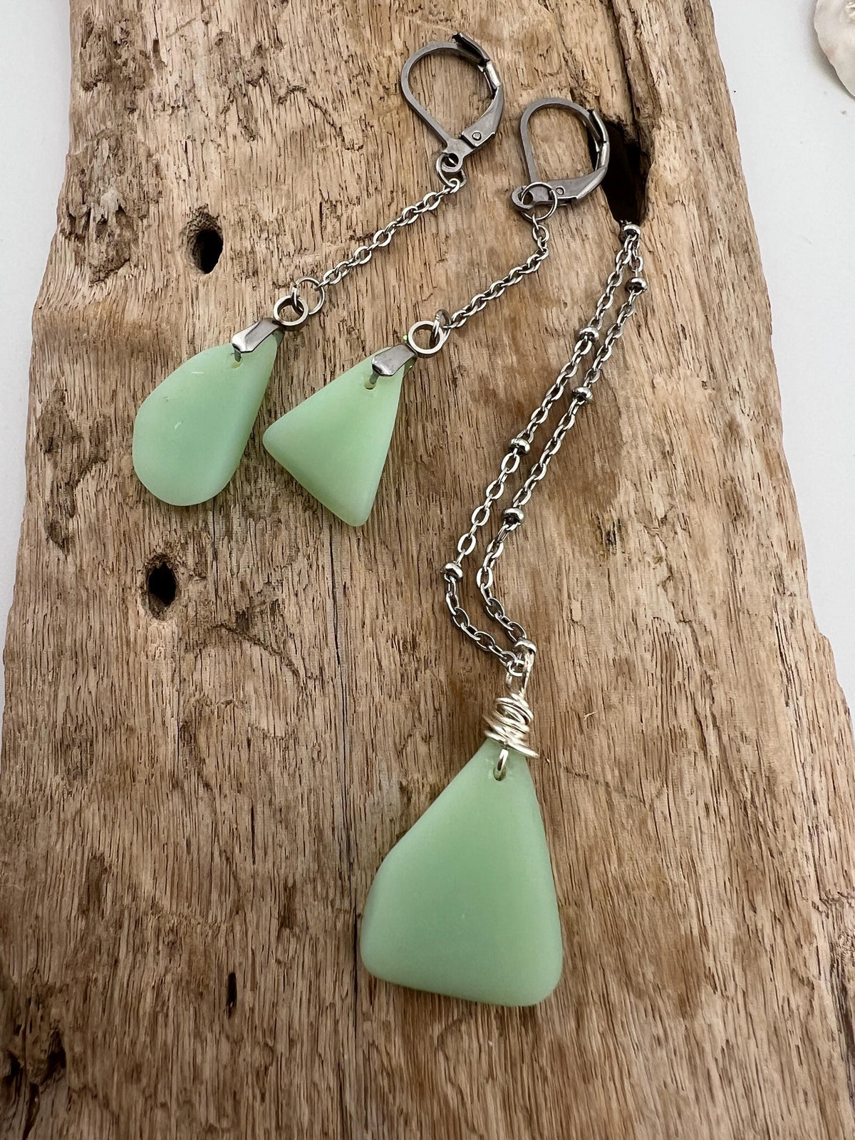 Rare Mint Milk Glass Sea Glass Jewelry Set: Vintage Necklace & Earrings